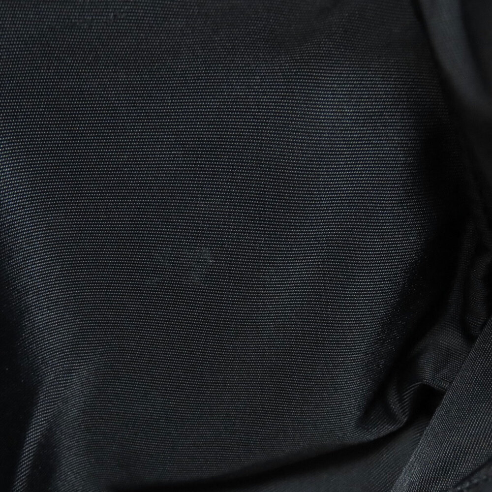 GUCCI Authentic Black Canvas Shoulder Bag - Picture 9 of 16